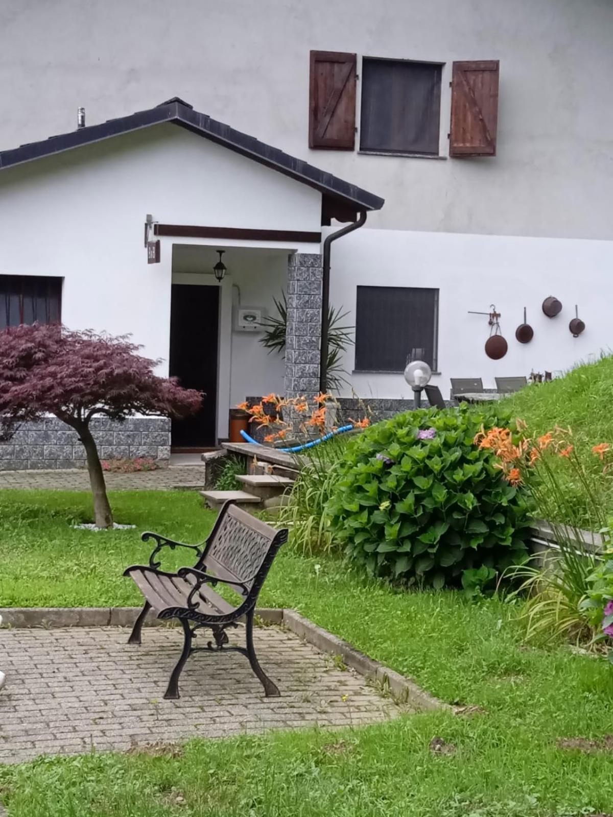 Appartamento La Casa Nel Bosco Rueglio Exterior photo